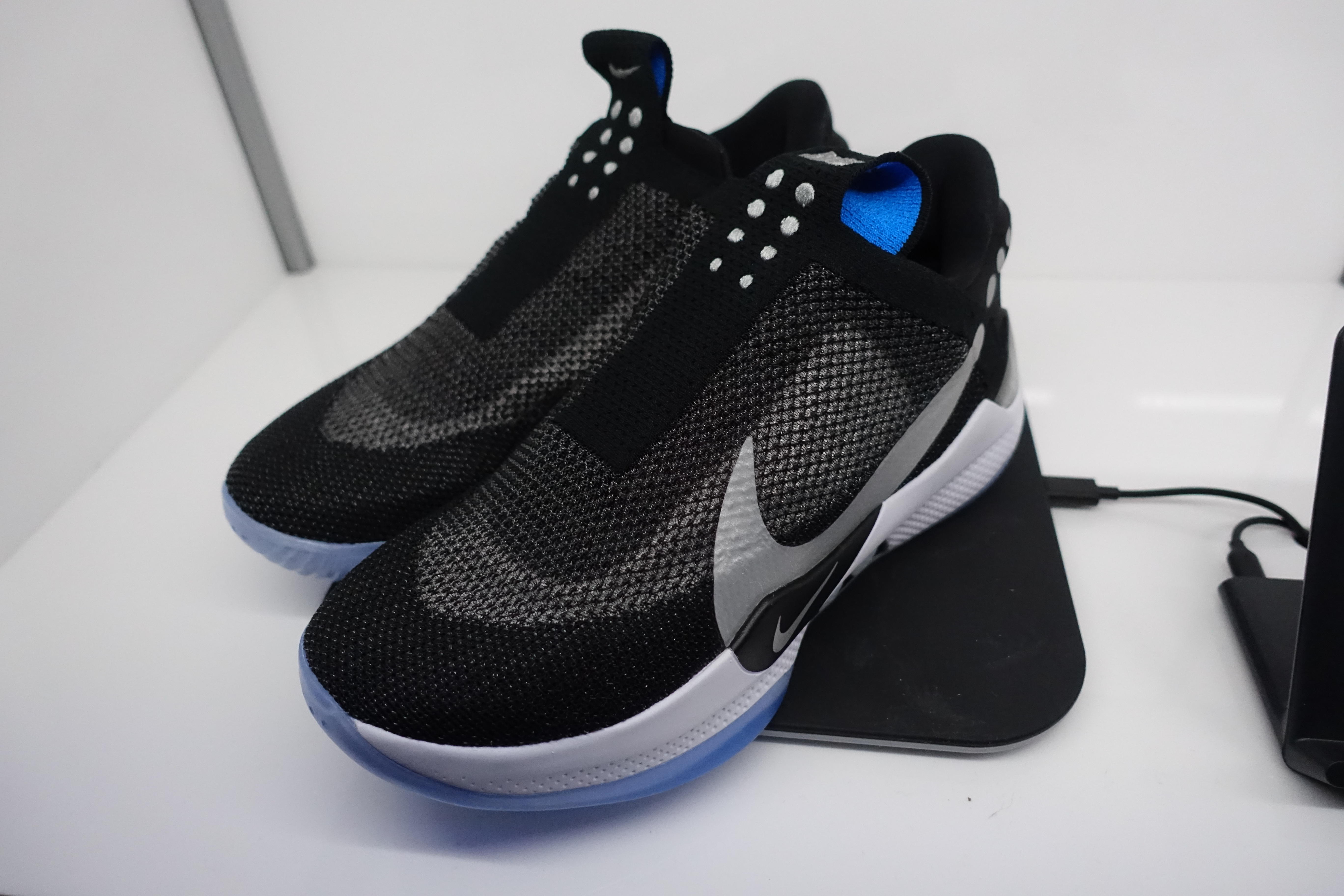 nike self lacing shoes review
